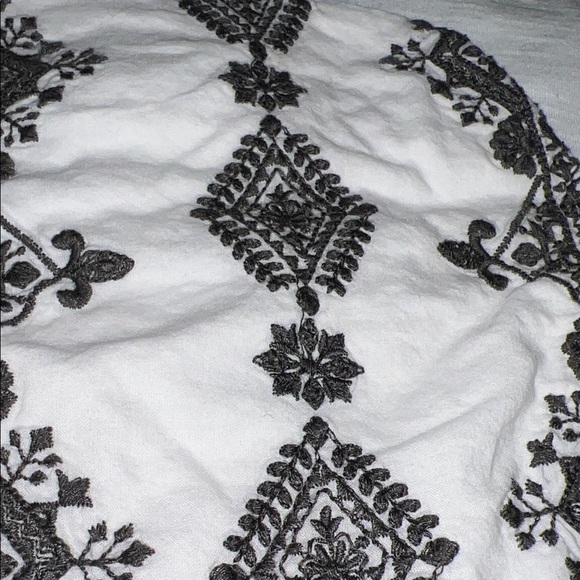Lucky Brand White Top with Black Embroidery - Picture 3 of 14